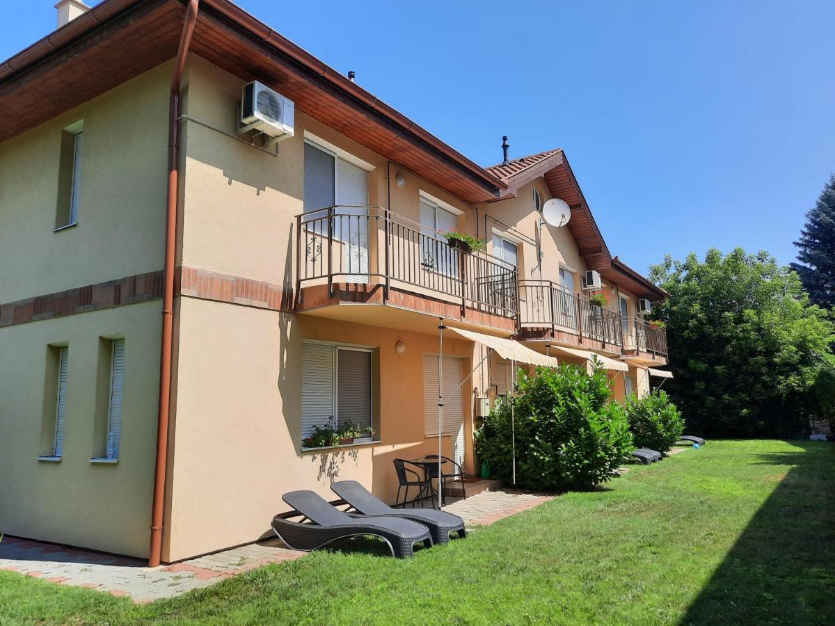 Balatinus Apartmanhaz Siófok Exterior foto