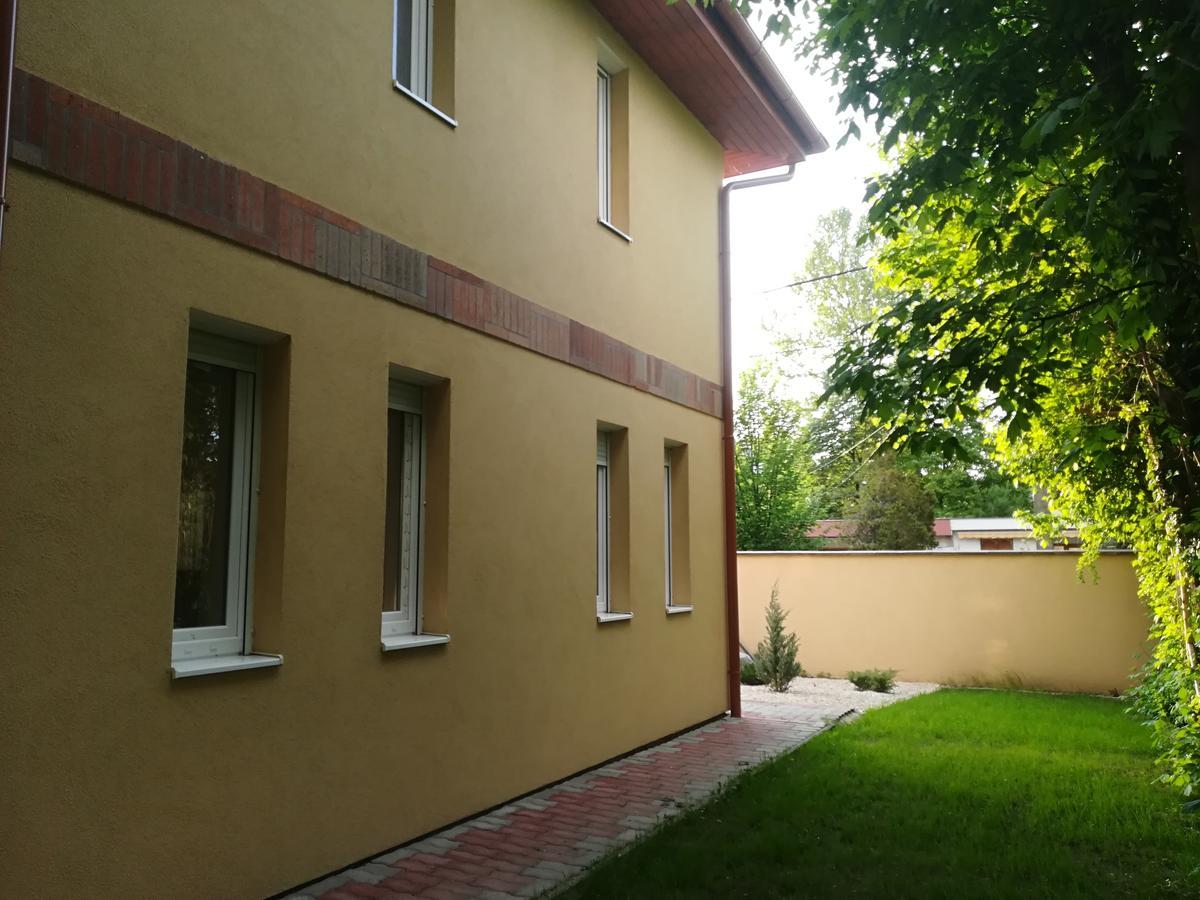Balatinus Apartmanhaz Siófok Exterior foto