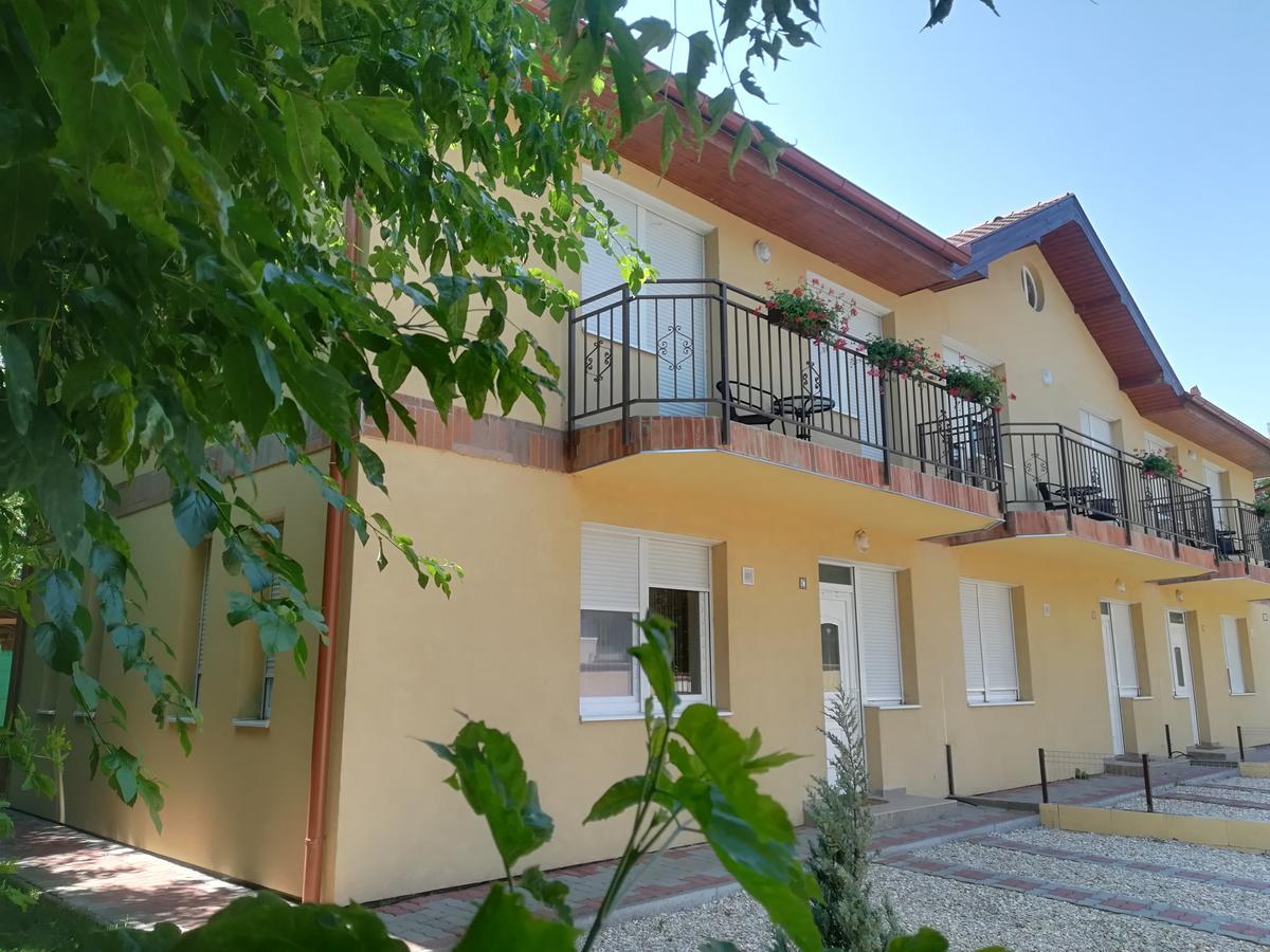 Balatinus Apartmanhaz Siófok Exterior foto